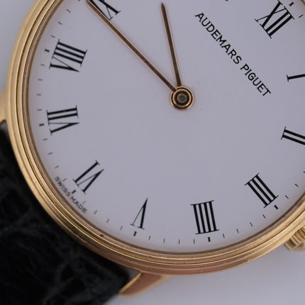 Audemars Piguet Classic 18k vintage golden wrist watch with roman numerals