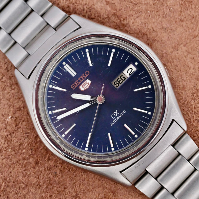 Vintage Seiko Automatic Day/Date Cal. 7009 watch with blue dial